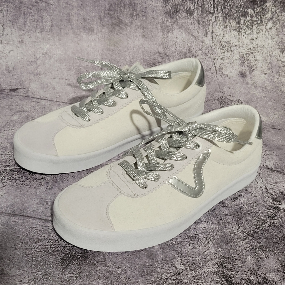 Vans Suede Sneakers Women's Size 7 / Men's Size 5.5